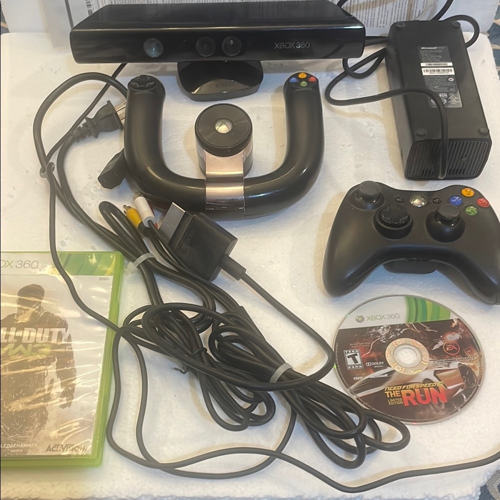 Xbox Gaming Bundle KINECT speed wheel controller power cords cable games